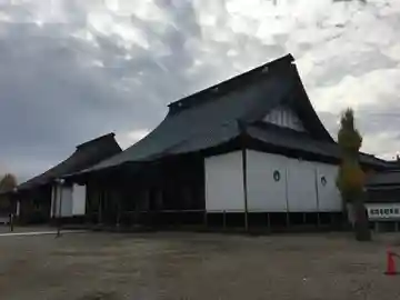 誠照寺の本殿・本堂