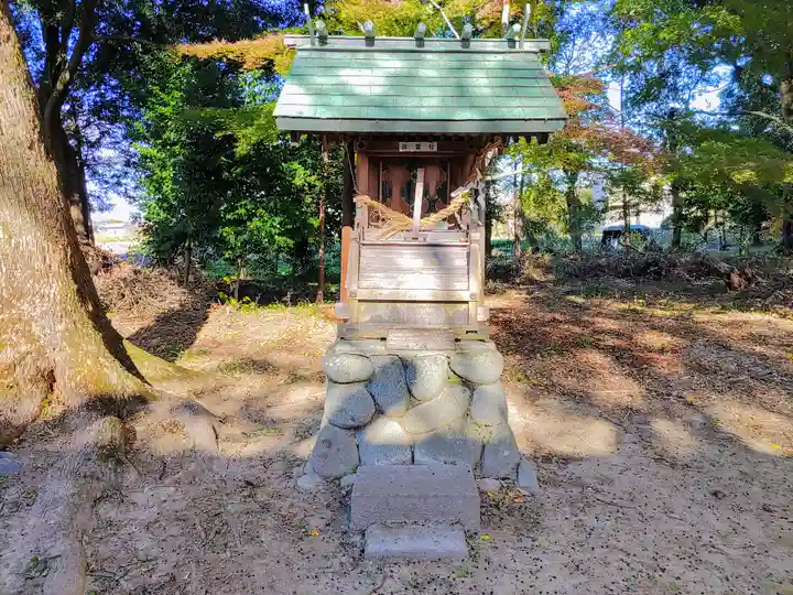 鞆江神社(明地)の末社・摂社