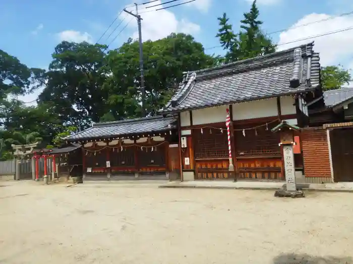 許麻神社の建物その他