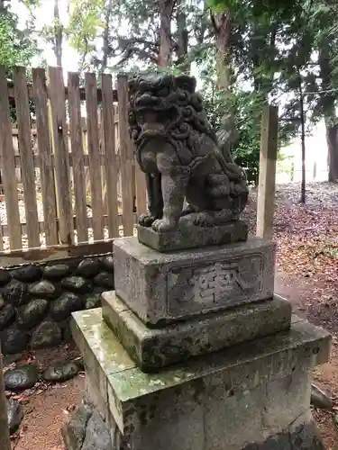 仲神社の狛犬