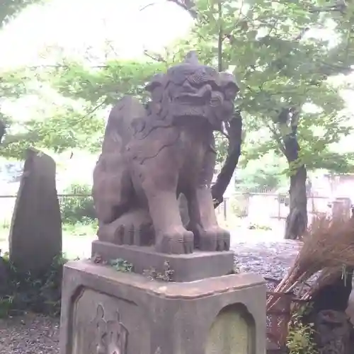 市谷亀岡八幡宮の狛犬