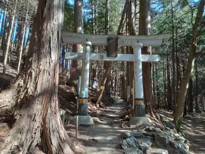 三峯神社奥宮(埼玉県)