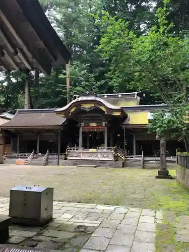 諏訪大社の本殿・本堂