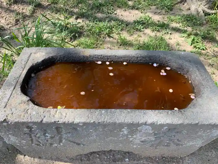 稲荷神社の手水舎