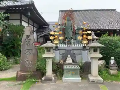 薬証寺の仏像
