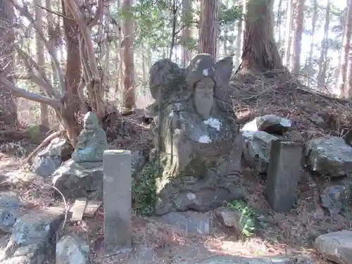 愛宕神社の像