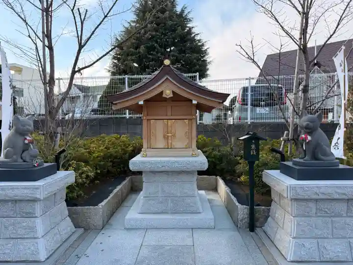 駒込妙義神社の{uncategorized: "未分類", other: "その他", undefined: "問題あり", building: "その他建物", grave: "お墓", sacred_gate: "鳥居", guardian: "狛犬", statue: "像", buddha: "仏像", history: "歴史", nature: "自然", garden: "庭園", animal: "動物", pagoda: "塔", temizu: "手水舎", mountain_gate: "山門・神門", sanctuary: "本殿・本堂", subordinate: "末社・摂社", art: "芸術", scenery: "景色", jizo: "地蔵", ema: "絵馬", goshuin: "御朱印", omikuji: "おみくじ", items: "授与品その他", amulet: "お守り", goshuincho: "御朱印帳", eats: "食事", festival: "お祭り", votive_dance: "神楽", shichigosan: "七五三参", wedding: "結婚式", experience: "体験その他", initially: "初詣", around: "周辺", anti_infection: "感染症対策"}