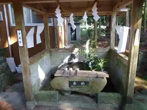 原地神社の手水舎