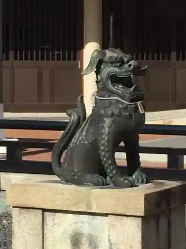 三重縣護國神社の狛犬