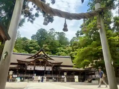 大神神社の{uncategorized: "未分類", other: "その他", undefined: "問題あり", building: "その他建物", grave: "お墓", sacred_gate: "鳥居", guardian: "狛犬", statue: "像", buddha: "仏像", history: "歴史", nature: "自然", garden: "庭園", animal: "動物", pagoda: "塔", temizu: "手水舎", mountain_gate: "山門・神門", sanctuary: "本殿・本堂", subordinate: "末社・摂社", art: "芸術", scenery: "景色", jizo: "地蔵", ema: "絵馬", goshuin: "御朱印", omikuji: "おみくじ", items: "授与品その他", amulet: "お守り", goshuincho: "御朱印帳", eats: "食事", festival: "お祭り", votive_dance: "神楽", shichigosan: "七五三参", wedding: "結婚式", experience: "体験その他", initially: "初詣", around: "周辺", anti_infection: "感染症対策"}