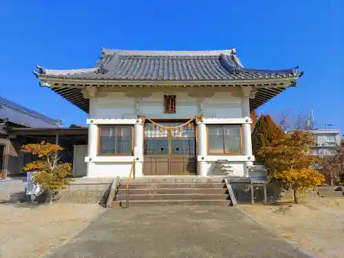 貝津神社の本殿・本堂