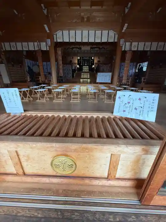 諏訪神社の{uncategorized: "未分類", other: "その他", undefined: "問題あり", building: "その他建物", grave: "お墓", sacred_gate: "鳥居", guardian: "狛犬", statue: "像", buddha: "仏像", history: "歴史", nature: "自然", garden: "庭園", animal: "動物", pagoda: "塔", temizu: "手水舎", mountain_gate: "山門・神門", sanctuary: "本殿・本堂", subordinate: "末社・摂社", art: "芸術", scenery: "景色", jizo: "地蔵", ema: "絵馬", goshuin: "御朱印", omikuji: "おみくじ", items: "授与品その他", amulet: "お守り", goshuincho: "御朱印帳", eats: "食事", festival: "お祭り", votive_dance: "神楽", shichigosan: "七五三参", wedding: "結婚式", experience: "体験その他", initially: "初詣", around: "周辺", anti_infection: "感染症対策"}