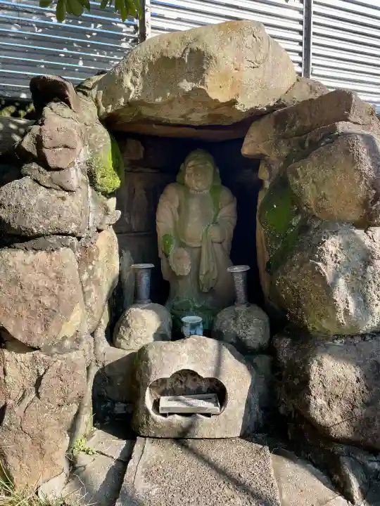 仙寿院の{uncategorized: "未分類", other: "その他", undefined: "問題あり", building: "その他建物", grave: "お墓", sacred_gate: "鳥居", guardian: "狛犬", statue: "像", buddha: "仏像", history: "歴史", nature: "自然", garden: "庭園", animal: "動物", pagoda: "塔", temizu: "手水舎", mountain_gate: "山門・神門", sanctuary: "本殿・本堂", subordinate: "末社・摂社", art: "芸術", scenery: "景色", jizo: "地蔵", ema: "絵馬", goshuin: "御朱印", omikuji: "おみくじ", items: "授与品その他", amulet: "お守り", goshuincho: "御朱印帳", eats: "食事", festival: "お祭り", votive_dance: "神楽", shichigosan: "七五三参", wedding: "結婚式", experience: "体験その他", initially: "初詣", around: "周辺", anti_infection: "感染症対策"}