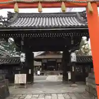 下御霊神社の山門・神門