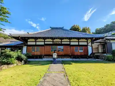 高蔵寺の本殿・本堂