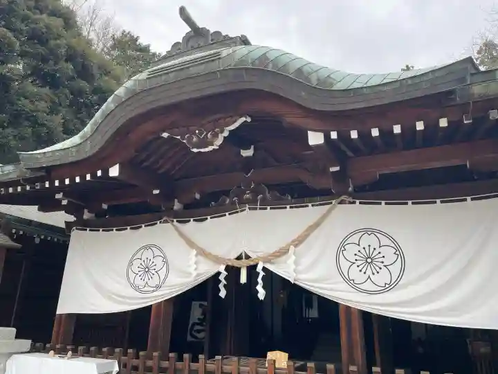 栃木縣護國神社の{uncategorized: "未分類", other: "その他", undefined: "問題あり", building: "その他建物", grave: "お墓", sacred_gate: "鳥居", guardian: "狛犬", statue: "像", buddha: "仏像", history: "歴史", nature: "自然", garden: "庭園", animal: "動物", pagoda: "塔", temizu: "手水舎", mountain_gate: "山門・神門", sanctuary: "本殿・本堂", subordinate: "末社・摂社", art: "芸術", scenery: "景色", jizo: "地蔵", ema: "絵馬", goshuin: "御朱印", omikuji: "おみくじ", items: "授与品その他", amulet: "お守り", goshuincho: "御朱印帳", eats: "食事", festival: "お祭り", votive_dance: "神楽", shichigosan: "七五三参", wedding: "結婚式", experience: "体験その他", initially: "初詣", around: "周辺", anti_infection: "感染症対策"}