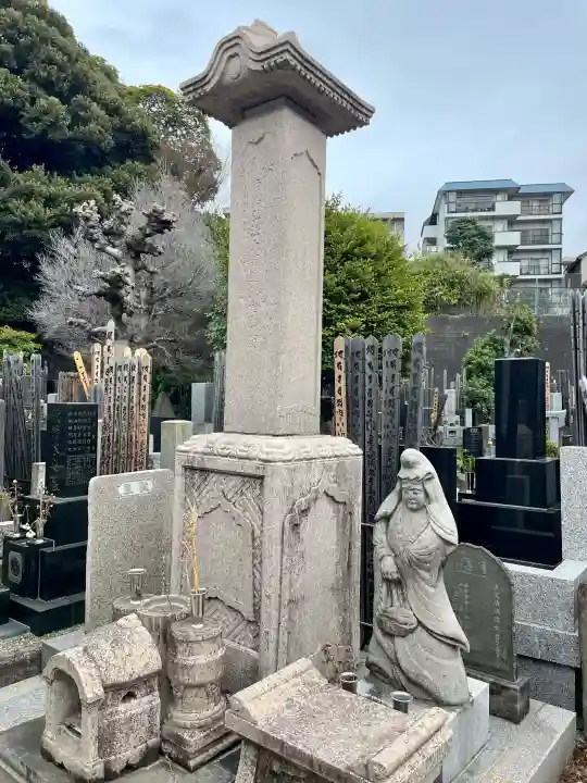 與楽寺の{uncategorized: "未分類", other: "その他", undefined: "問題あり", building: "その他建物", grave: "お墓", sacred_gate: "鳥居", guardian: "狛犬", statue: "像", buddha: "仏像", history: "歴史", nature: "自然", garden: "庭園", animal: "動物", pagoda: "塔", temizu: "手水舎", mountain_gate: "山門・神門", sanctuary: "本殿・本堂", subordinate: "末社・摂社", art: "芸術", scenery: "景色", jizo: "地蔵", ema: "絵馬", goshuin: "御朱印", omikuji: "おみくじ", items: "授与品その他", amulet: "お守り", goshuincho: "御朱印帳", eats: "食事", festival: "お祭り", votive_dance: "神楽", shichigosan: "七五三参", wedding: "結婚式", experience: "体験その他", initially: "初詣", around: "周辺", anti_infection: "感染症対策"}