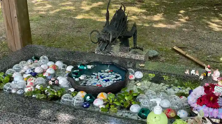 正一位 若草稲荷神社の手水舎