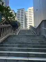 宮益御嶽神社の{uncategorized: "未分類", other: "その他", undefined: "問題あり", building: "その他建物", grave: "お墓", sacred_gate: "鳥居", guardian: "狛犬", statue: "像", buddha: "仏像", history: "歴史", nature: "自然", garden: "庭園", animal: "動物", pagoda: "塔", temizu: "手水舎", mountain_gate: "山門・神門", sanctuary: "本殿・本堂", subordinate: "末社・摂社", art: "芸術", scenery: "景色", jizo: "地蔵", ema: "絵馬", goshuin: "御朱印", omikuji: "おみくじ", items: "授与品その他", amulet: "お守り", goshuincho: "御朱印帳", eats: "食事", festival: "お祭り", votive_dance: "神楽", shichigosan: "七五三参", wedding: "結婚式", experience: "体験その他", initially: "初詣", around: "周辺", anti_infection: "感染症対策"}