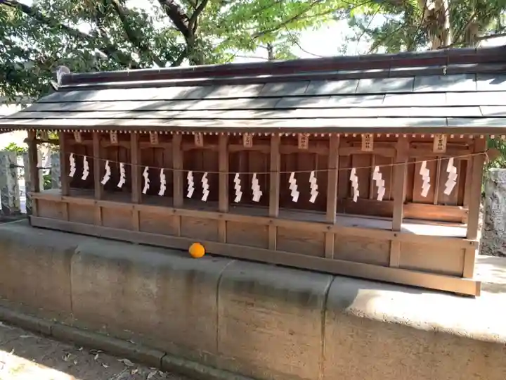 一瓶塚稲荷神社の末社・摂社