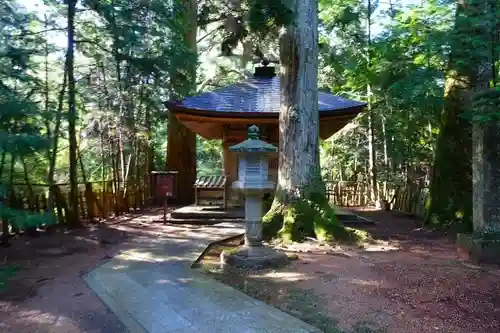 高野山金剛峯寺奥の院の建物その他