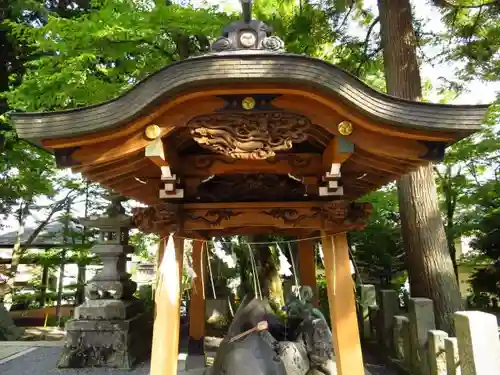 山中諏訪神社の手水舎