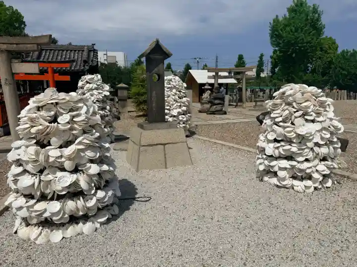 姫嶋神社の{uncategorized: "未分類", other: "その他", undefined: "問題あり", building: "その他建物", grave: "お墓", sacred_gate: "鳥居", guardian: "狛犬", statue: "像", buddha: "仏像", history: "歴史", nature: "自然", garden: "庭園", animal: "動物", pagoda: "塔", temizu: "手水舎", mountain_gate: "山門・神門", sanctuary: "本殿・本堂", subordinate: "末社・摂社", art: "芸術", scenery: "景色", jizo: "地蔵", ema: "絵馬", goshuin: "御朱印", omikuji: "おみくじ", items: "授与品その他", amulet: "お守り", goshuincho: "御朱印帳", eats: "食事", festival: "お祭り", votive_dance: "神楽", shichigosan: "七五三参", wedding: "結婚式", experience: "体験その他", initially: "初詣", around: "周辺", anti_infection: "感染症対策"}