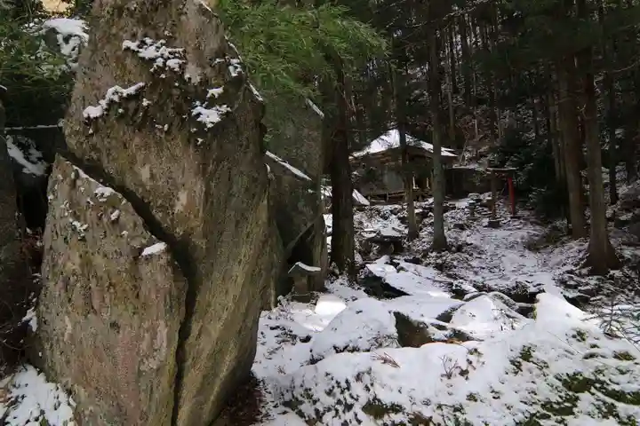 大滝不動尊のその他建物