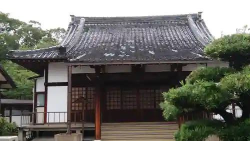 西照寺の本殿・本堂
