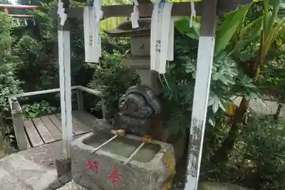 横浜御嶽神社の手水舎