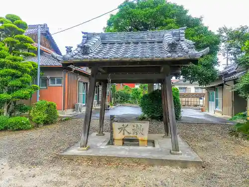 西雲寺の手水舎