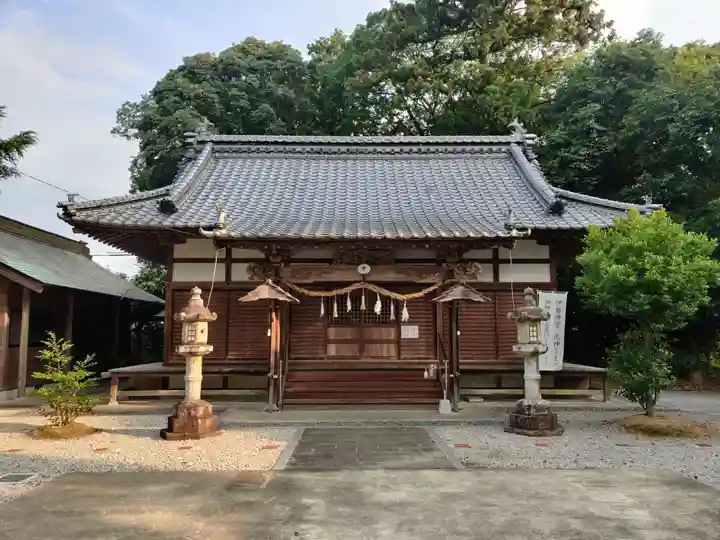 諏訪神社の本殿・本堂