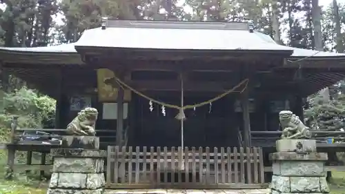 国神神社の本殿