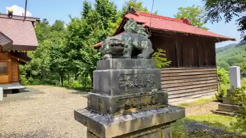 留辺蘂神社の狛犬