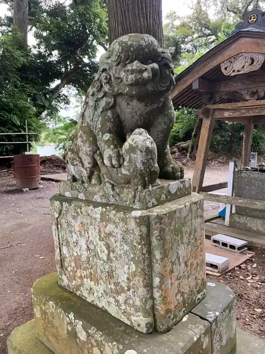 諏訪神社の狛犬