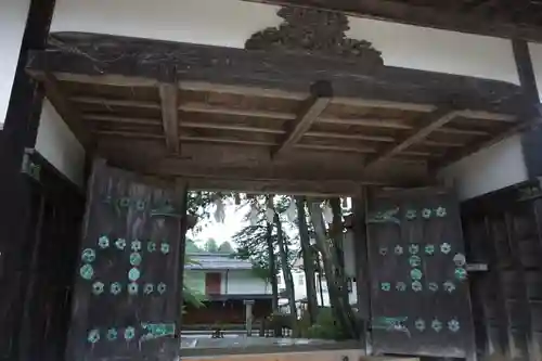 高野山金剛峯寺の山門