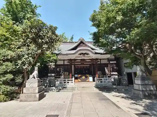 鳥越神社の本殿・本堂