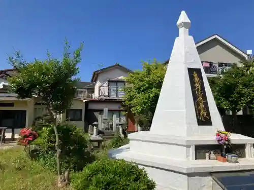 鴻ノ台小僧伽の{uncategorized: "未分類", other: "その他", undefined: "問題あり", building: "その他建物", grave: "お墓", sacred_gate: "鳥居", guardian: "狛犬", statue: "像", buddha: "仏像", history: "歴史", nature: "自然", garden: "庭園", animal: "動物", pagoda: "塔", temizu: "手水舎", mountain_gate: "山門・神門", sanctuary: "本殿・本堂", subordinate: "末社・摂社", art: "芸術", scenery: "景色", jizo: "地蔵", ema: "絵馬", goshuin: "御朱印", omikuji: "おみくじ", items: "授与品その他", amulet: "お守り", goshuincho: "御朱印帳", eats: "食事", festival: "お祭り", votive_dance: "神楽", shichigosan: "七五三参", wedding: "結婚式", experience: "体験その他", initially: "初詣", around: "周辺", anti_infection: "感染症対策"}
