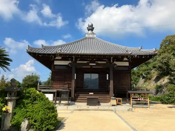 覚城院の本殿・本堂