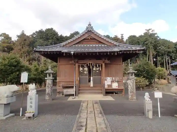 国片主神社の本殿・本堂