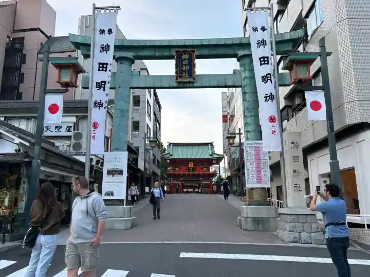 神田神社(神田明神)の{uncategorized: "未分類", other: "その他", undefined: "問題あり", building: "その他建物", grave: "お墓", sacred_gate: "鳥居", guardian: "狛犬", statue: "像", buddha: "仏像", history: "歴史", nature: "自然", garden: "庭園", animal: "動物", pagoda: "塔", temizu: "手水舎", mountain_gate: "山門・神門", sanctuary: "本殿・本堂", subordinate: "末社・摂社", art: "芸術", scenery: "景色", jizo: "地蔵", ema: "絵馬", goshuin: "御朱印", omikuji: "おみくじ", items: "授与品その他", amulet: "お守り", goshuincho: "御朱印帳", eats: "食事", festival: "お祭り", votive_dance: "神楽", shichigosan: "七五三参", wedding: "結婚式", experience: "体験その他", initially: "初詣", around: "周辺", anti_infection: "感染症対策"}