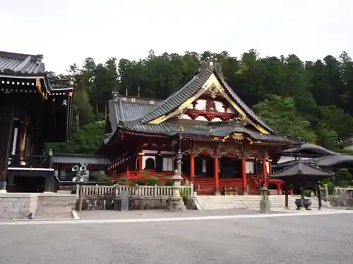 久遠寺の建物その他