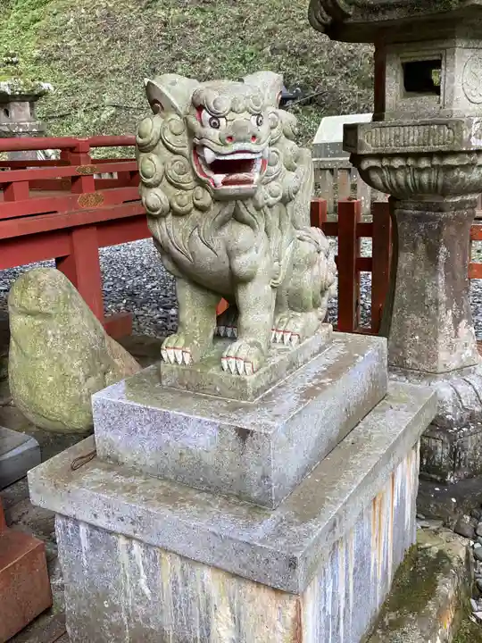 鳳来山東照宮の狛犬