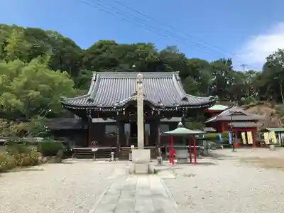 香西寺の本殿・本堂