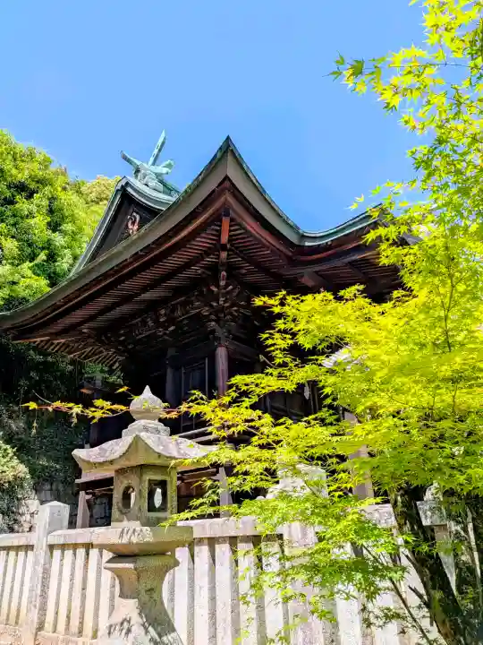 鴨神社の{uncategorized: "未分類", other: "その他", undefined: "問題あり", building: "その他建物", grave: "お墓", sacred_gate: "鳥居", guardian: "狛犬", statue: "像", buddha: "仏像", history: "歴史", nature: "自然", garden: "庭園", animal: "動物", pagoda: "塔", temizu: "手水舎", mountain_gate: "山門・神門", sanctuary: "本殿・本堂", subordinate: "末社・摂社", art: "芸術", scenery: "景色", jizo: "地蔵", ema: "絵馬", goshuin: "御朱印", omikuji: "おみくじ", items: "授与品その他", amulet: "お守り", goshuincho: "御朱印帳", eats: "食事", festival: "お祭り", votive_dance: "神楽", shichigosan: "七五三参", wedding: "結婚式", experience: "体験その他", initially: "初詣", around: "周辺", anti_infection: "感染症対策"}