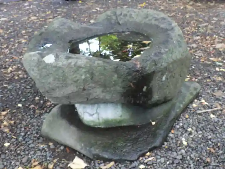 山鼻神社の手水舎