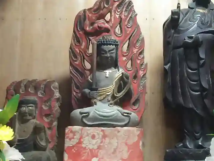 袋田不動尊の仏像