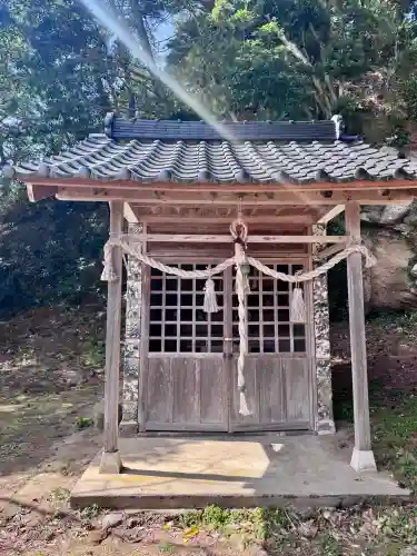 三嶋神社・水天宮の{uncategorized: "未分類", other: "その他", undefined: "問題あり", building: "その他建物", grave: "お墓", sacred_gate: "鳥居", guardian: "狛犬", statue: "像", buddha: "仏像", history: "歴史", nature: "自然", garden: "庭園", animal: "動物", pagoda: "塔", temizu: "手水舎", mountain_gate: "山門・神門", sanctuary: "本殿・本堂", subordinate: "末社・摂社", art: "芸術", scenery: "景色", jizo: "地蔵", ema: "絵馬", goshuin: "御朱印", omikuji: "おみくじ", items: "授与品その他", amulet: "お守り", goshuincho: "御朱印帳", eats: "食事", festival: "お祭り", votive_dance: "神楽", shichigosan: "七五三参", wedding: "結婚式", experience: "体験その他", initially: "初詣", around: "周辺", anti_infection: "感染症対策"}