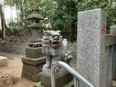 須賀神社の{uncategorized: "未分類", other: "その他", undefined: "問題あり", building: "その他建物", grave: "お墓", sacred_gate: "鳥居", guardian: "狛犬", statue: "像", buddha: "仏像", history: "歴史", nature: "自然", garden: "庭園", animal: "動物", pagoda: "塔", temizu: "手水舎", mountain_gate: "山門・神門", sanctuary: "本殿・本堂", subordinate: "末社・摂社", art: "芸術", scenery: "景色", jizo: "地蔵", ema: "絵馬", goshuin: "御朱印", omikuji: "おみくじ", items: "授与品その他", amulet: "お守り", goshuincho: "御朱印帳", eats: "食事", festival: "お祭り", votive_dance: "神楽", shichigosan: "七五三参", wedding: "結婚式", experience: "体験その他", initially: "初詣", around: "周辺", anti_infection: "感染症対策"}
