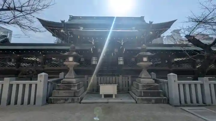 大阪天満宮の{uncategorized: "未分類", other: "その他", undefined: "問題あり", building: "その他建物", grave: "お墓", sacred_gate: "鳥居", guardian: "狛犬", statue: "像", buddha: "仏像", history: "歴史", nature: "自然", garden: "庭園", animal: "動物", pagoda: "塔", temizu: "手水舎", mountain_gate: "山門・神門", sanctuary: "本殿・本堂", subordinate: "末社・摂社", art: "芸術", scenery: "景色", jizo: "地蔵", ema: "絵馬", goshuin: "御朱印", omikuji: "おみくじ", items: "授与品その他", amulet: "お守り", goshuincho: "御朱印帳", eats: "食事", festival: "お祭り", votive_dance: "神楽", shichigosan: "七五三参", wedding: "結婚式", experience: "体験その他", initially: "初詣", around: "周辺", anti_infection: "感染症対策"}